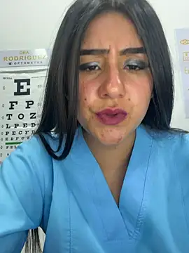 CAROLINE__07 Adlı Modelin Canlı XXX Sohbeti