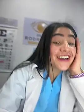 צ'אט XXX בשידור חי של CAROLINE__07