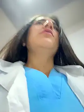 Chat XXX ao vivo de CAROLINE__07