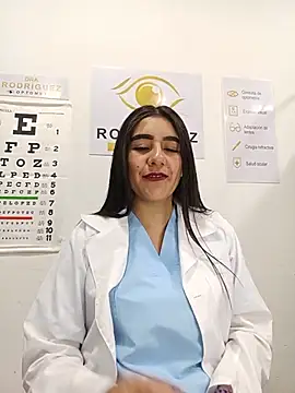 Chat +18 de CAROLINE__07 ao vivo