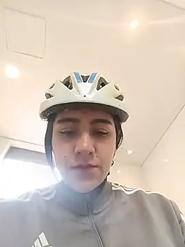 CAROLINE__07 Шоу с уебкамера