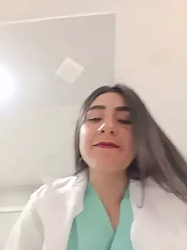 Chat +18 de CAROLINE__07 ao vivo