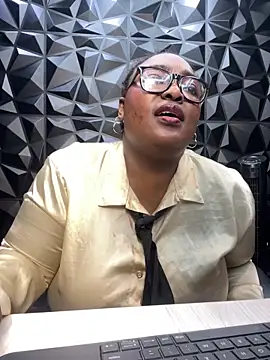 may_storm Show in webcam