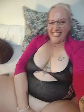 Feelineducentre Adlı Modelin Canlı XXX Sohbeti