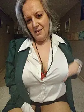 Feelineducentre Adlı Modelin Canlı XXX Sohbeti