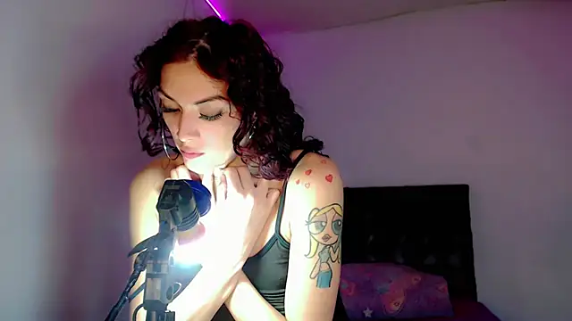 Megan_Gil_ – Kamerová šou