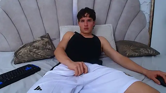 SEXYBOY_VC Adlı Modelin Canlı XXX Sohbeti