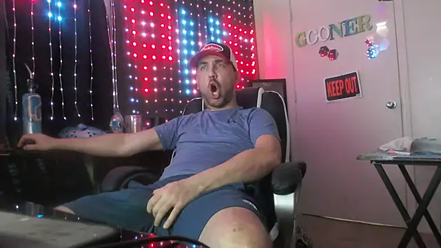 TypicalDepot5 webkamerás műsora