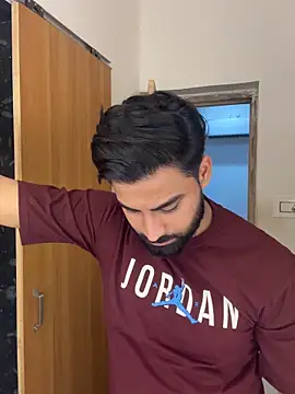 Royalboy_03 Show in webcam