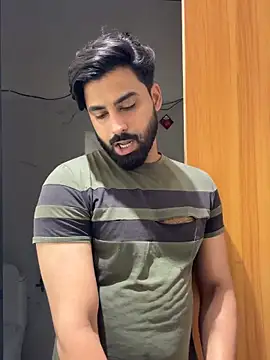 Royalboy_03 webcam show