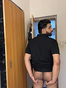 Royalboy_03 webkamerás műsora