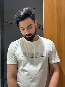 Royalboy_03's Webcam Show
