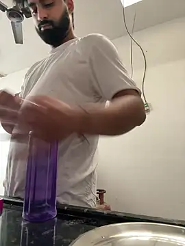 Royalboy_03 Show in webcam