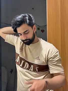 Royalboy_03 webkamerás műsora