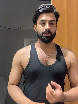 Royalboy_03: διαδικτυακό σόου στην κάμερα