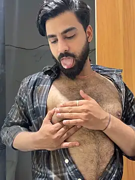 Royalboy_03's Webcam Show