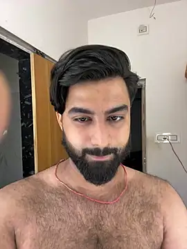 Royalboy_03: διαδικτυακό σόου στην κάμερα
