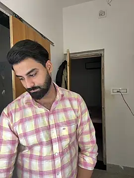 Royalboy_03 webkamerás műsora