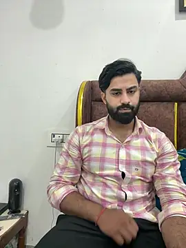 Royalboy_03 Show in webcam