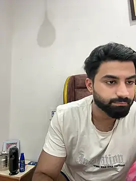 Royalboy_03 webkamerás műsora