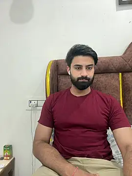 Royalboy_03 webkamerás műsora