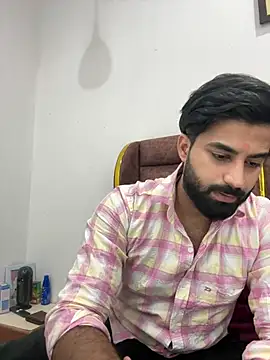 Royalboy_03 webkamerás műsora