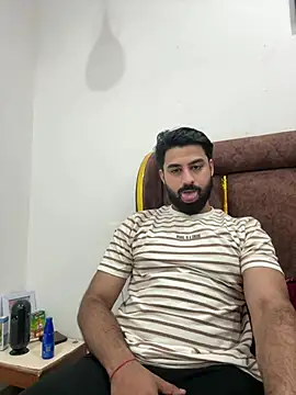 Royalboy_03 Show in webcam