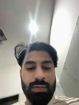 Royalboy_03's Webcam Show