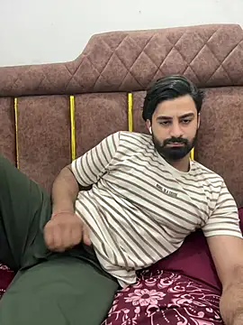 Royalboy_03's Webcam Show