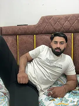 Show de Royalboy_03 na webcam