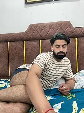 Royalboy_03 webkamerás műsora
