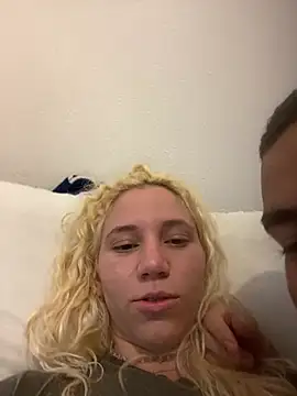Bruxinha551 Show in webcam