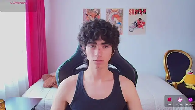 הופעת וובקאם של Nude_Boy18