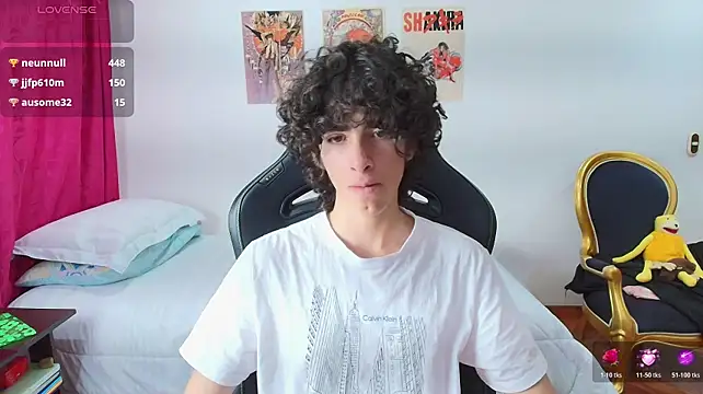 Nude_Boy18 Adlı Modelin Web Kamerası Şovu