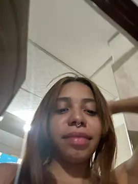 Pertunjukan Kamera Web yumi_hanna