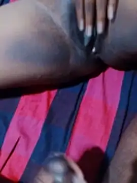 sexysexylaky Webcam show