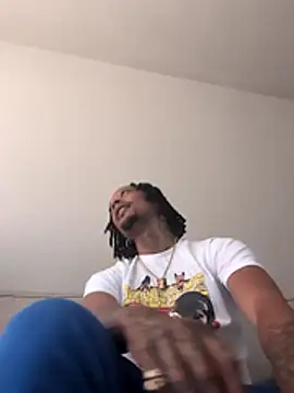 SHAUDiii Show in webcam