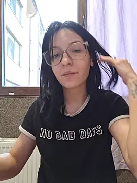 Chat +18 de AllexyAle ao vivo