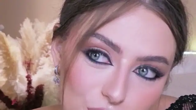 Sienna_Voss Adlı Modelin Web Kamerası Şovu