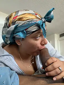allybluee777 Show in webcam