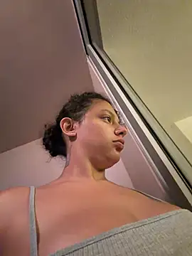 XXX chat uživo modela allybluee777