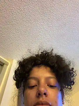allybluee777 Show in webcam