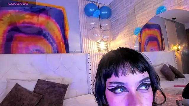 dark__nymph Adlı Modelin Canlı XXX Sohbeti