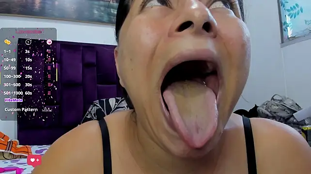 Alicia_Whitee Show Webcam