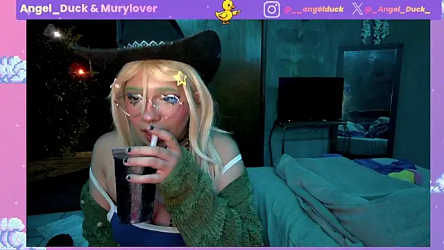 Chat XXX en directo de Angel_Duck