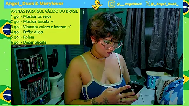 Angel_Duck Show in webcam