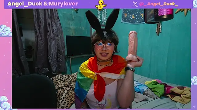 Show modela Angel_Duck na web-kameri