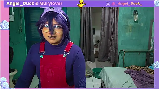 Chat +18 de Angel_Duck ao vivo