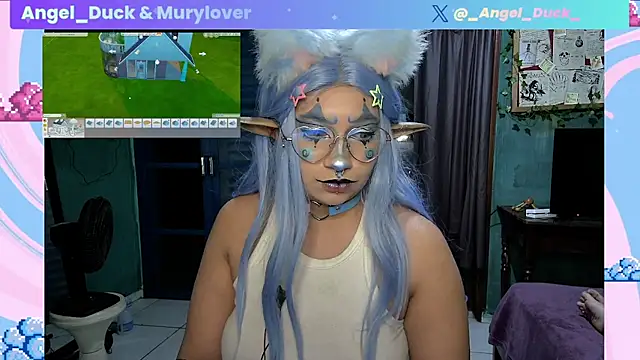 Angel_Duck Show in webcam