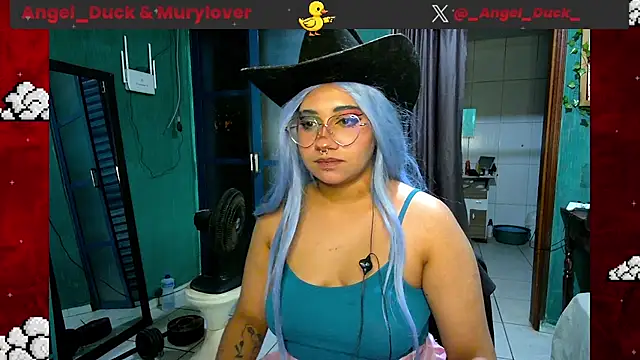 Show modela Angel_Duck na web-kameri